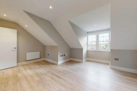 Bright and airy double bedroom featuring light ...