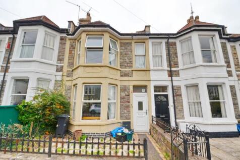 Charming front view of a beautifully maintained...