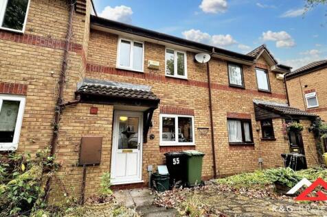Charming terraced house with traditional brick ...