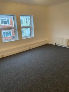 A spacious and bright large double bedroom with...