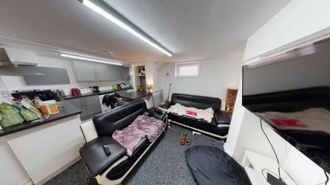 Bright and spacious modern living room with amp...