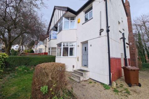 A charming view of the front exterior of a trad...