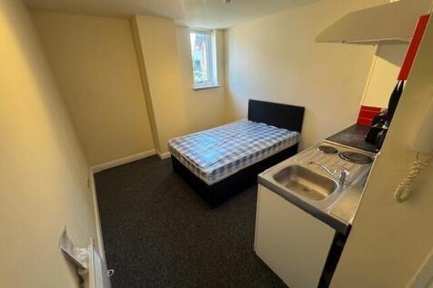 Compact and functional single-room accommodatio...