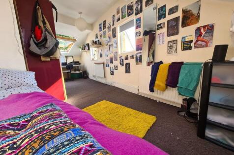 A well-maintained and tidy single toilet room w...