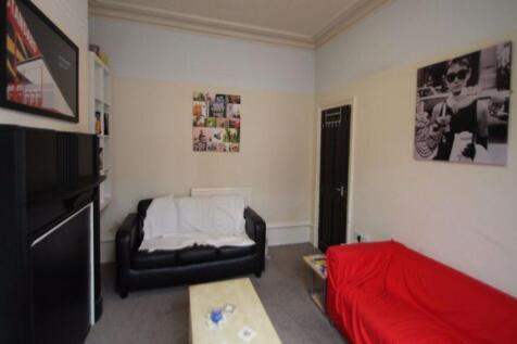 Bright and welcoming living room with comfortab...