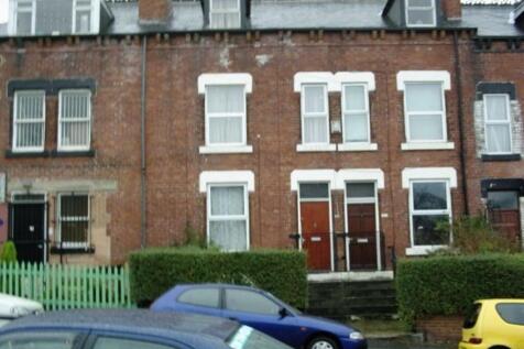 The exterior front view of a well-maintained te...