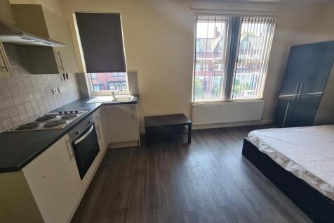 A bright and nicely maintained living space wit...