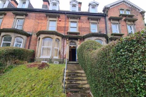 Attractive red-brick terraced house with bay wi...