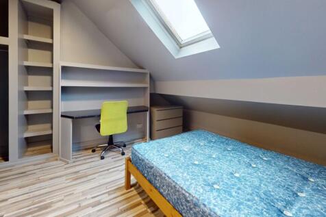 Bright and well-maintained single bedroom featu...