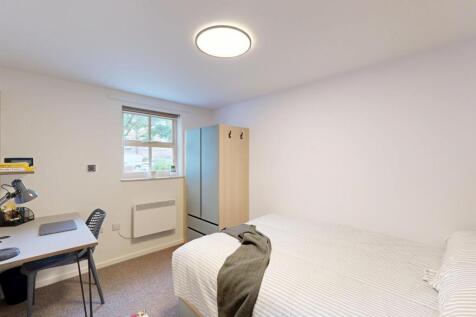 A clean and well-maintained single bedroom feat...