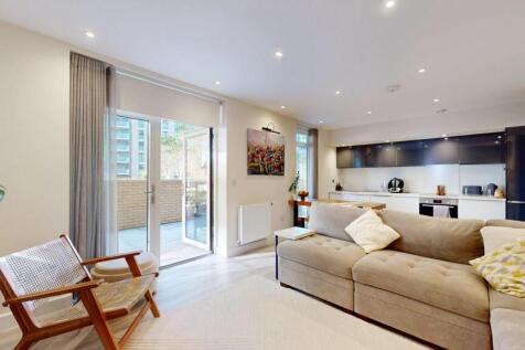 A bright and spacious contemporary living room ...