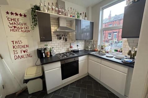 Modern and functional kitchen with ample counte...