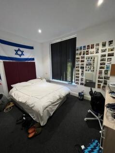 Bright, well-presented bedroom with a comfortab...