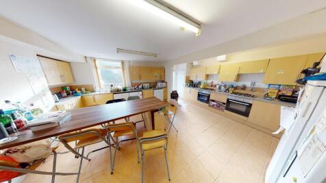 Bright and spacious kitchen with ample counter ...
