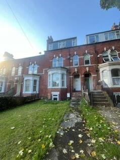 Attractive red-brick Victorian-style terraced h...