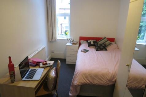 Bright, neatly presented single bedroom with a ...