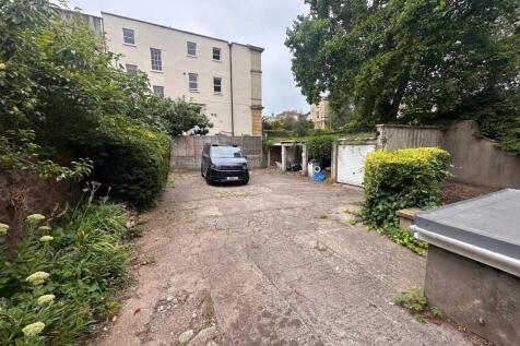 Private tarmac courtyard with off-street parkin...