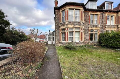 Charming period stone-fronted semi with bay win...