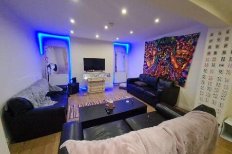 Contemporary living room featuring comfortable ...