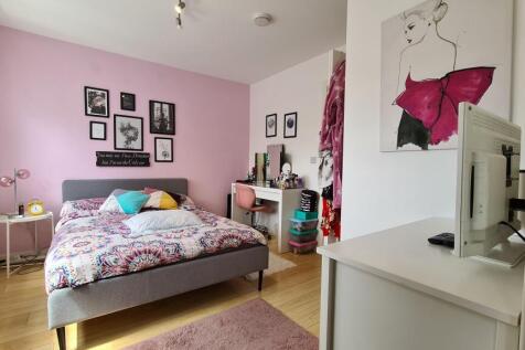 Photograph 9