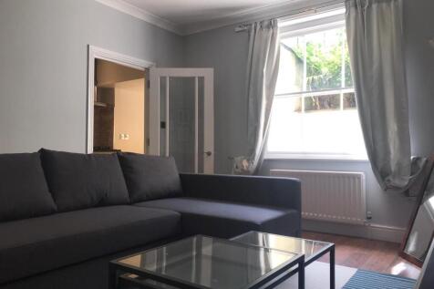 Spacious living room