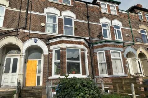 A charming exterior view of the property showca...