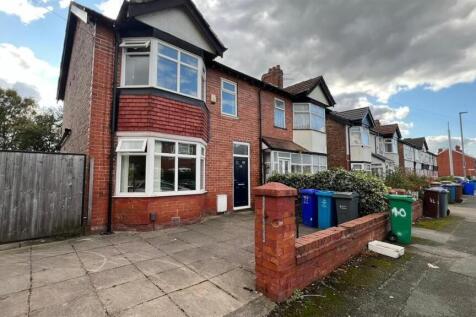 Exterior view of a traditional residential prop...