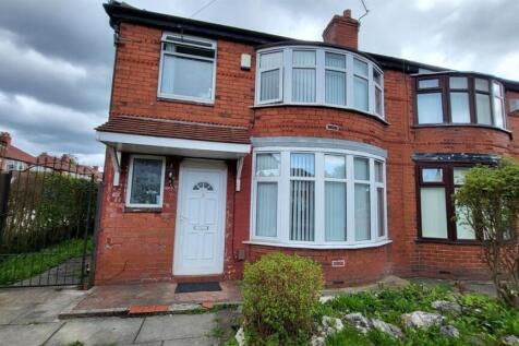 Attractive red-brick semi-detached house with b...