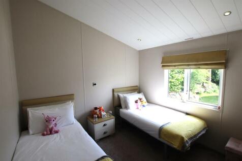 Bedroom2.JPG