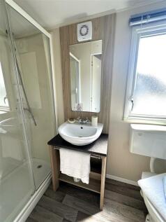 Shower room.jpg