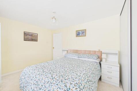 CAM01381G0-PR0194-STILL028.jpg
