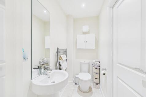 Bedroom Two En-suite (1)
