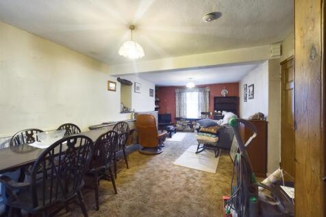 CAM01381G0-PR0172-STILL004.jpg