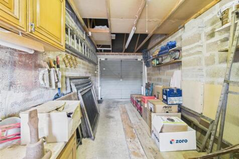 CAM01381G0-PR0215-STILL025.jpg