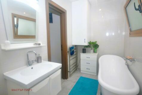 2 bedroom bathroom