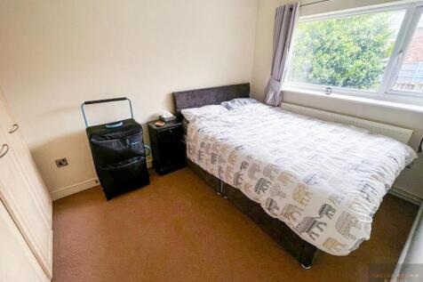 bedroom1.jpeg
