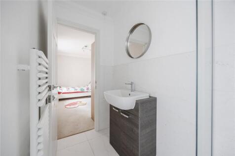 Jack &amp; Jill En Suite