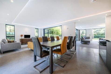 Dining/Family Room