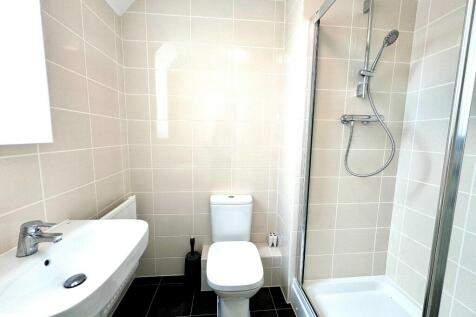 M. Bedroom Ensuite
