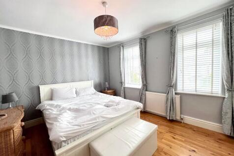 2nd Bed Rear View