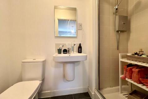 Shower Ensuite