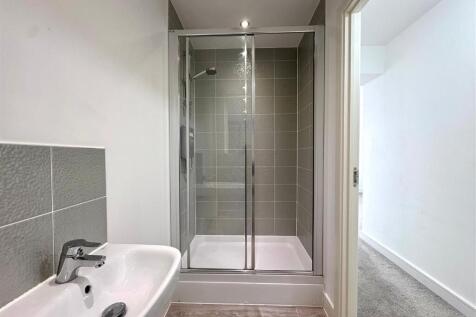 M. Bedroom Shower 
