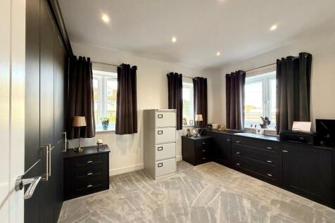 Study / Bedroom 