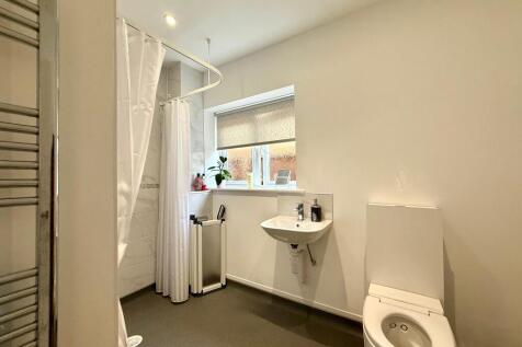 Wet room Rear
