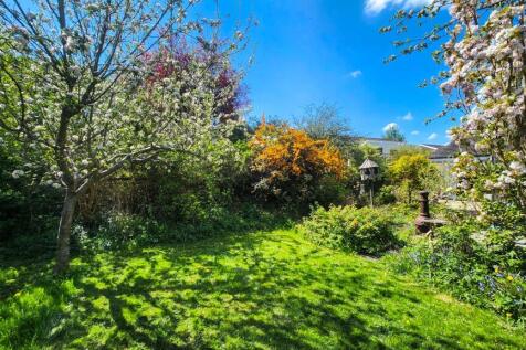 Private Gardens