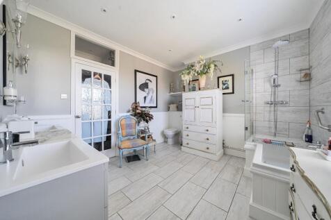 Bedroom One En-Suite