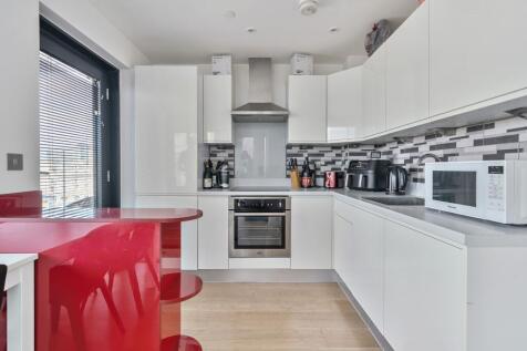 Kitchen / Lounge