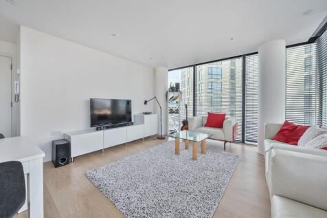 Kitchen / Lounge