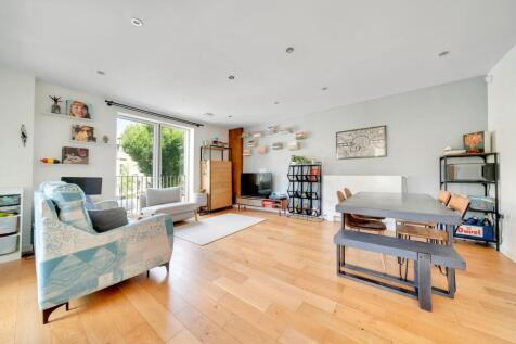 Open Plan Kitchen/Reception