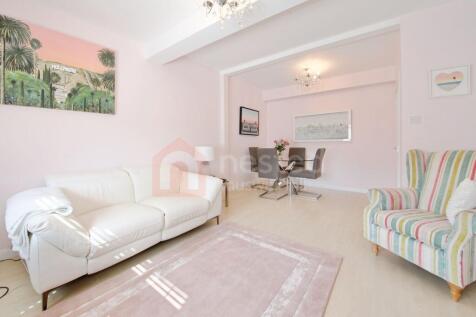 Living/dining room